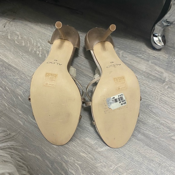 Aldo champagne gold heels. Size 9 - Picture 4 of 5